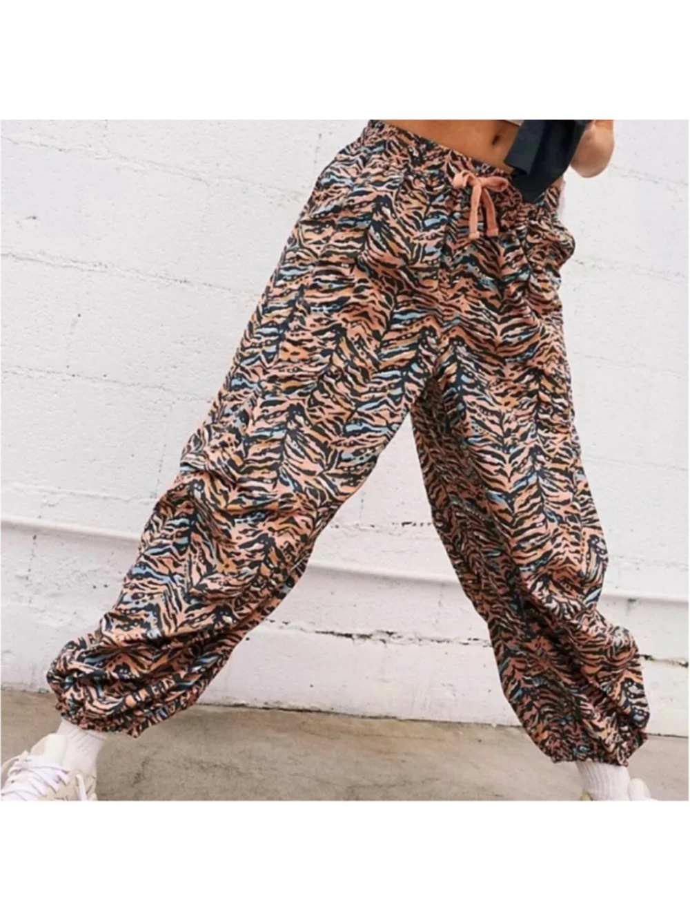 Women's Free People Joggers Size S Orange Black Tiger Print Pants